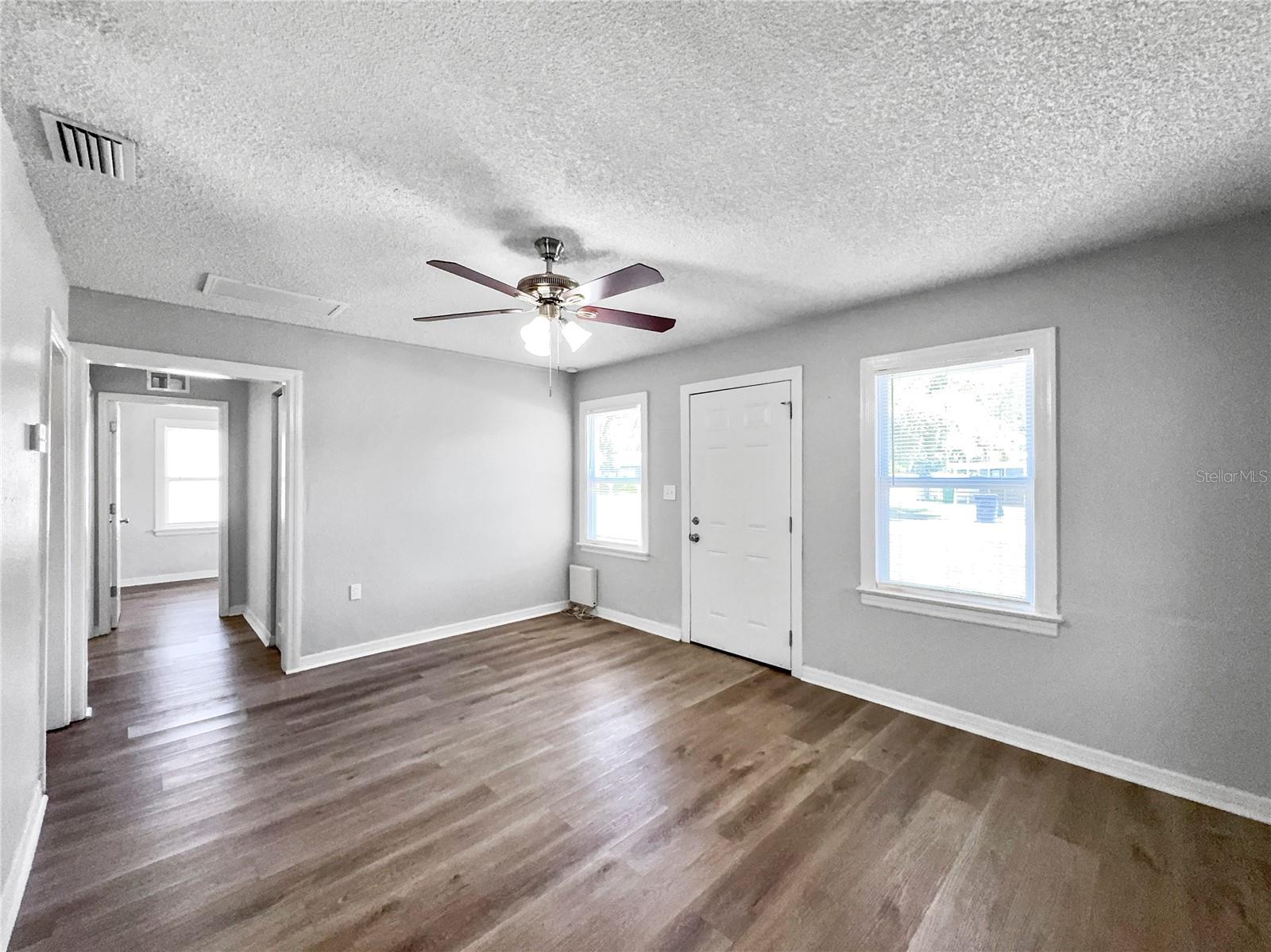 3110 W HARTNETT AVENUE, Tampa, FL 33611