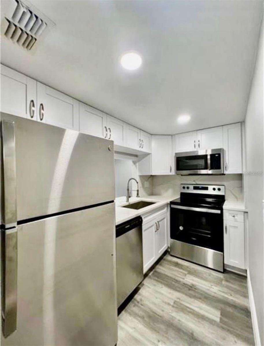 7108 WATERSIDE DRIVE, #103, Tampa, FL 33617