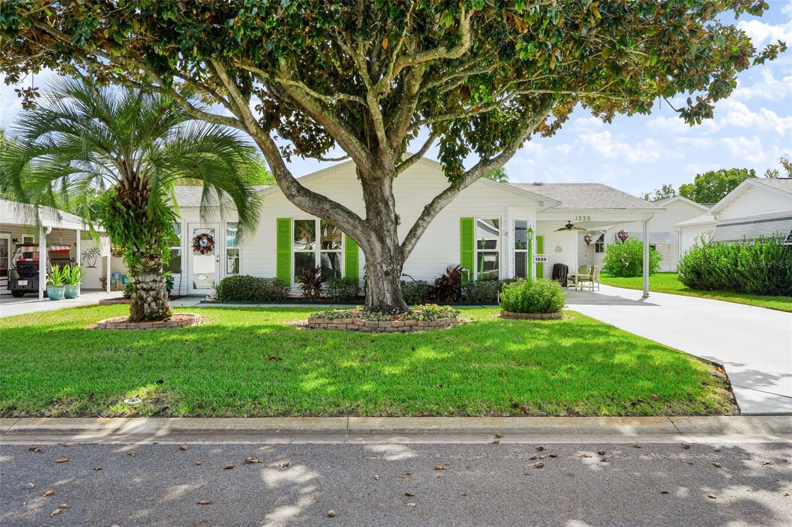 1220 MARIA COURT, Lady Lake, FL 32159