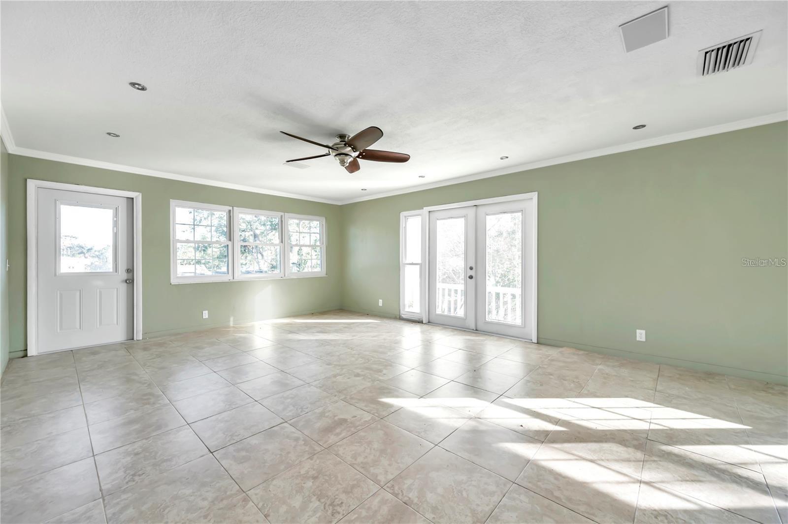 5115 28TH AVENUE S, Gulfport, FL 33707