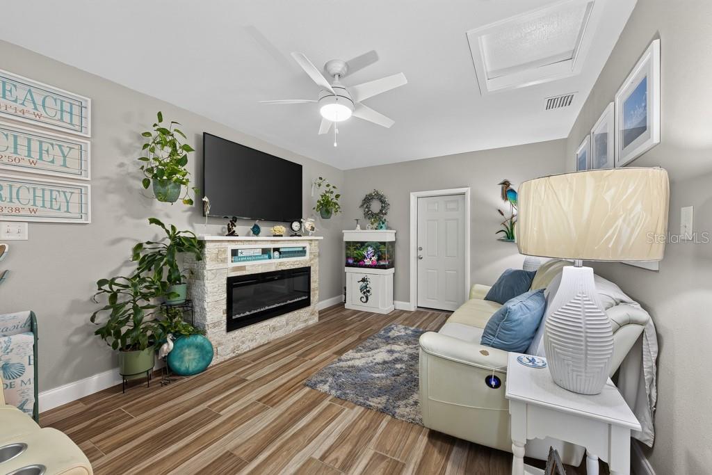 6436 LAMBERT LANE, New Port Richey, FL 34652
