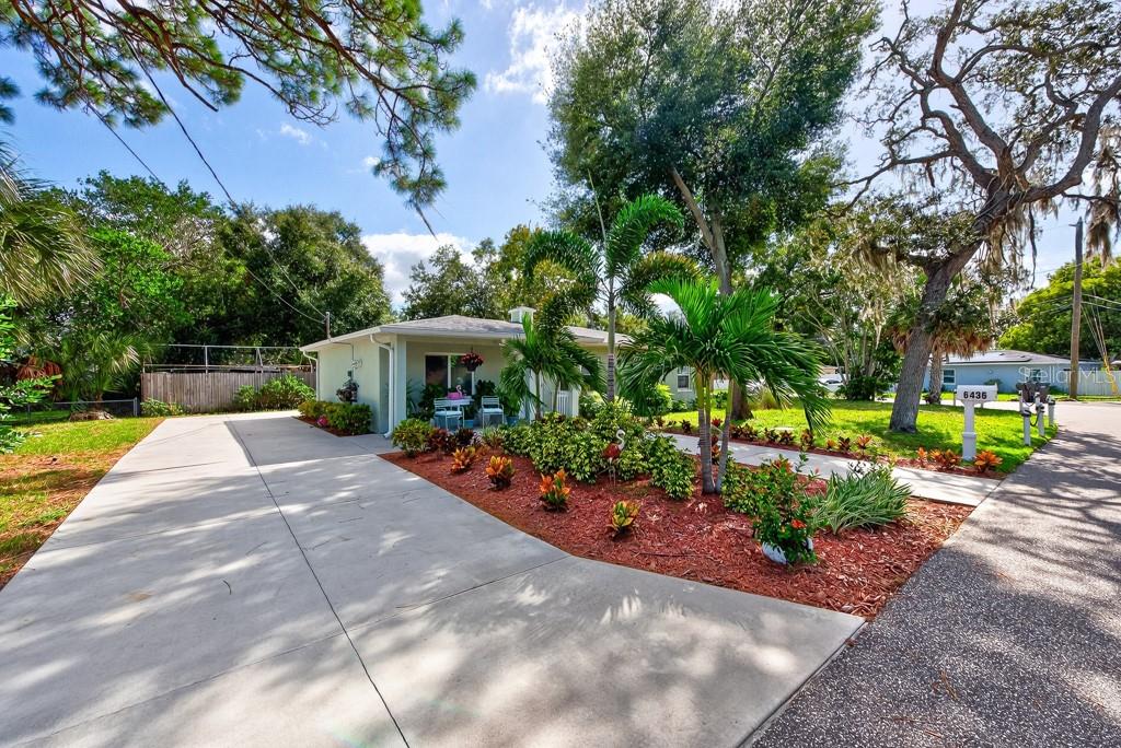 6436 LAMBERT LANE, New Port Richey, FL 34652