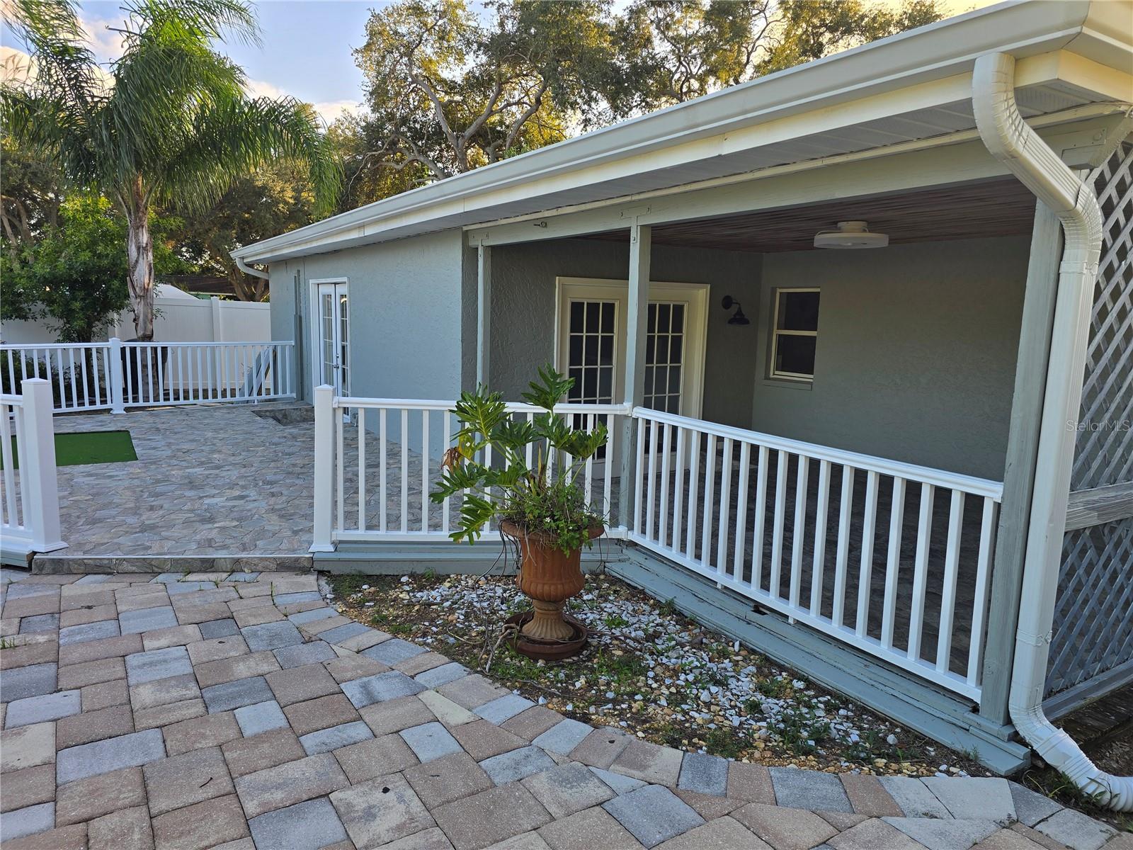 1007 VINEYARD COURT, Dunedin, FL 34698