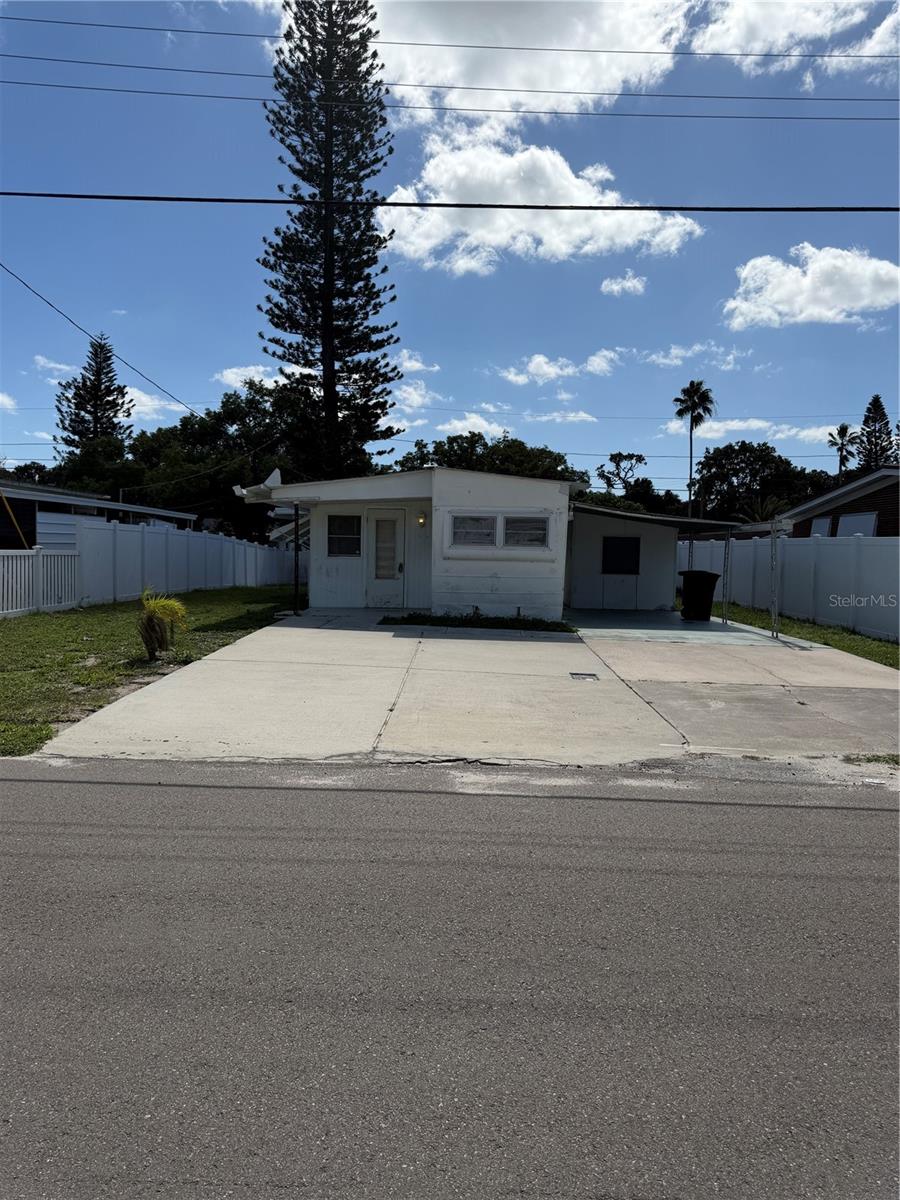 Parking pad and front of mobile home Parking pad and front of mobile home
