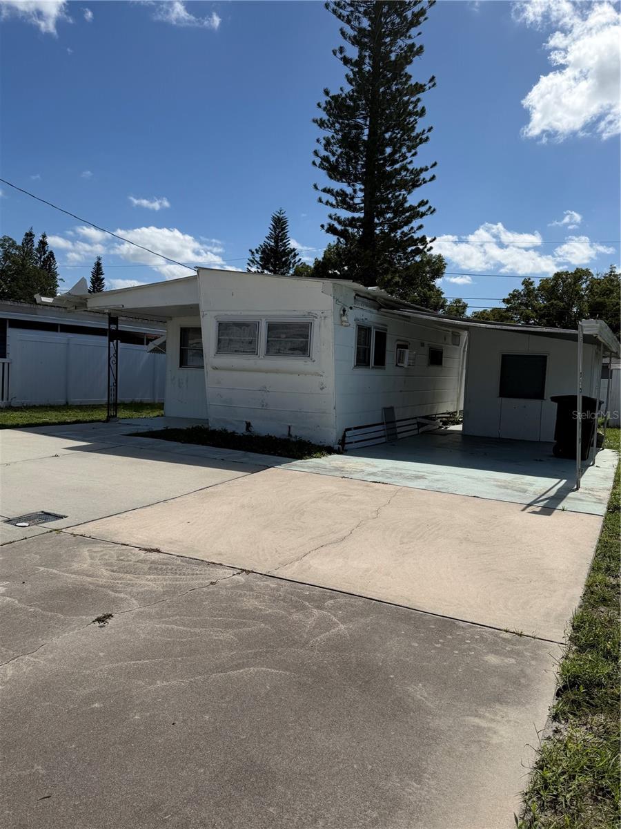 Mobile carport