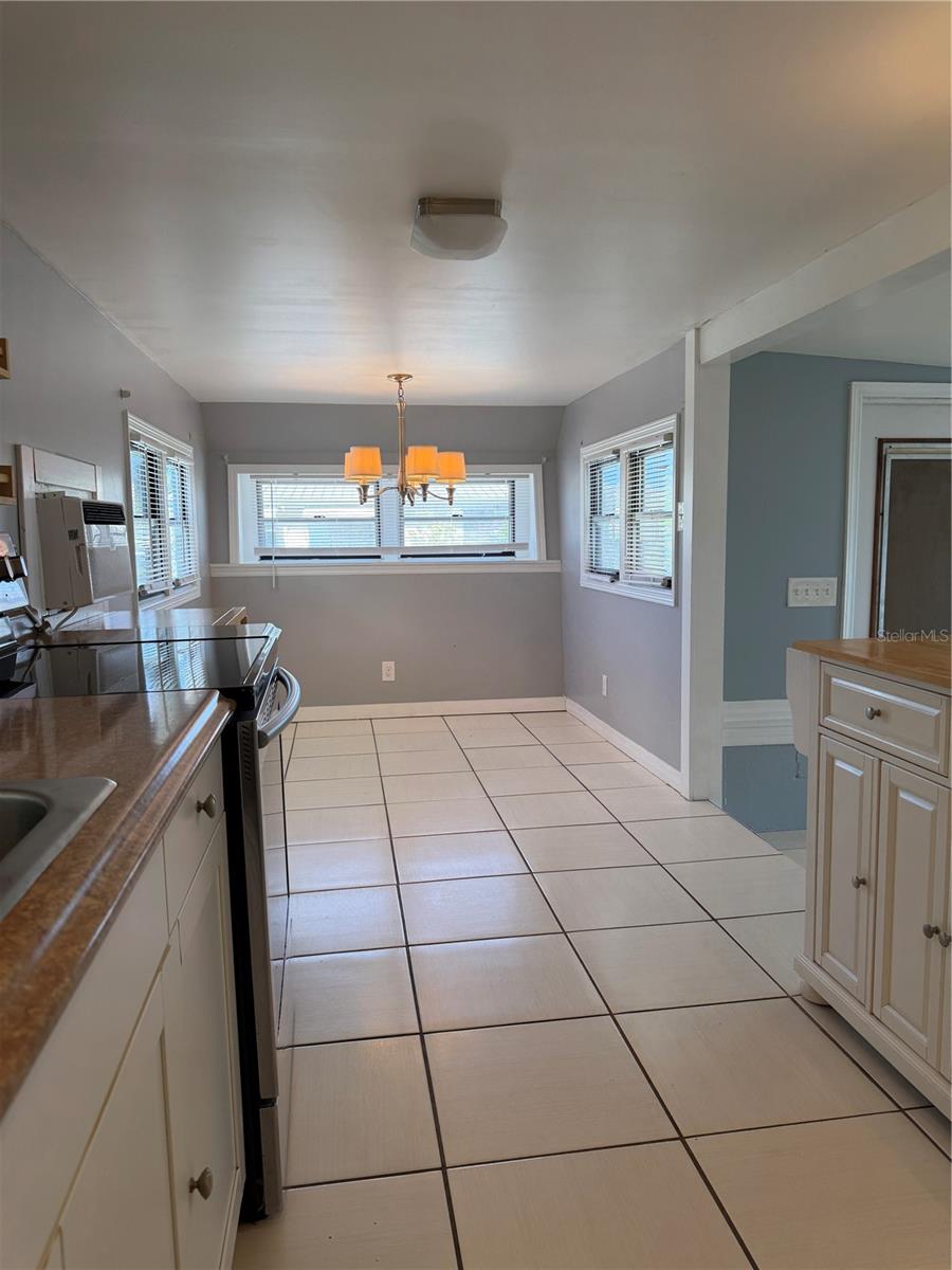 Dining room or eat in kitchen