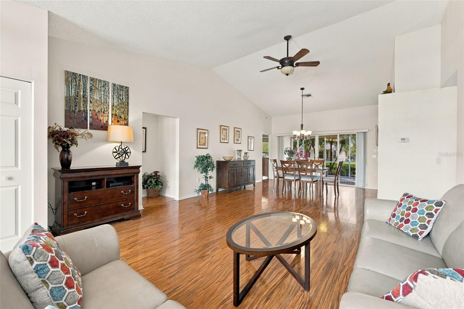 Another living room / dining room view