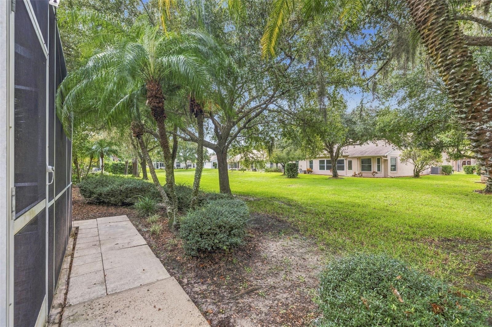 Wide space between the villas offering privacy