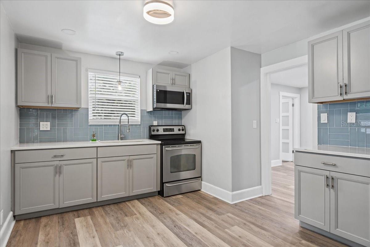 257 14TH STREET NW, Largo, FL 33770