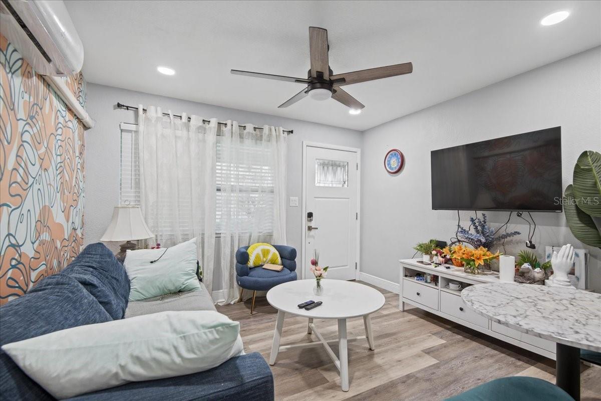 257 14TH STREET NW, Largo, FL 33770