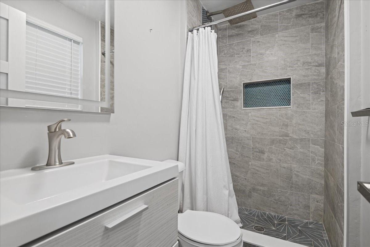 257 14TH STREET NW, Largo, FL 33770
