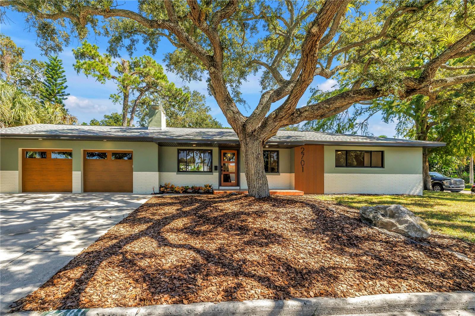 2701 PELHAM ROAD N, St Petersburg, FL 33710