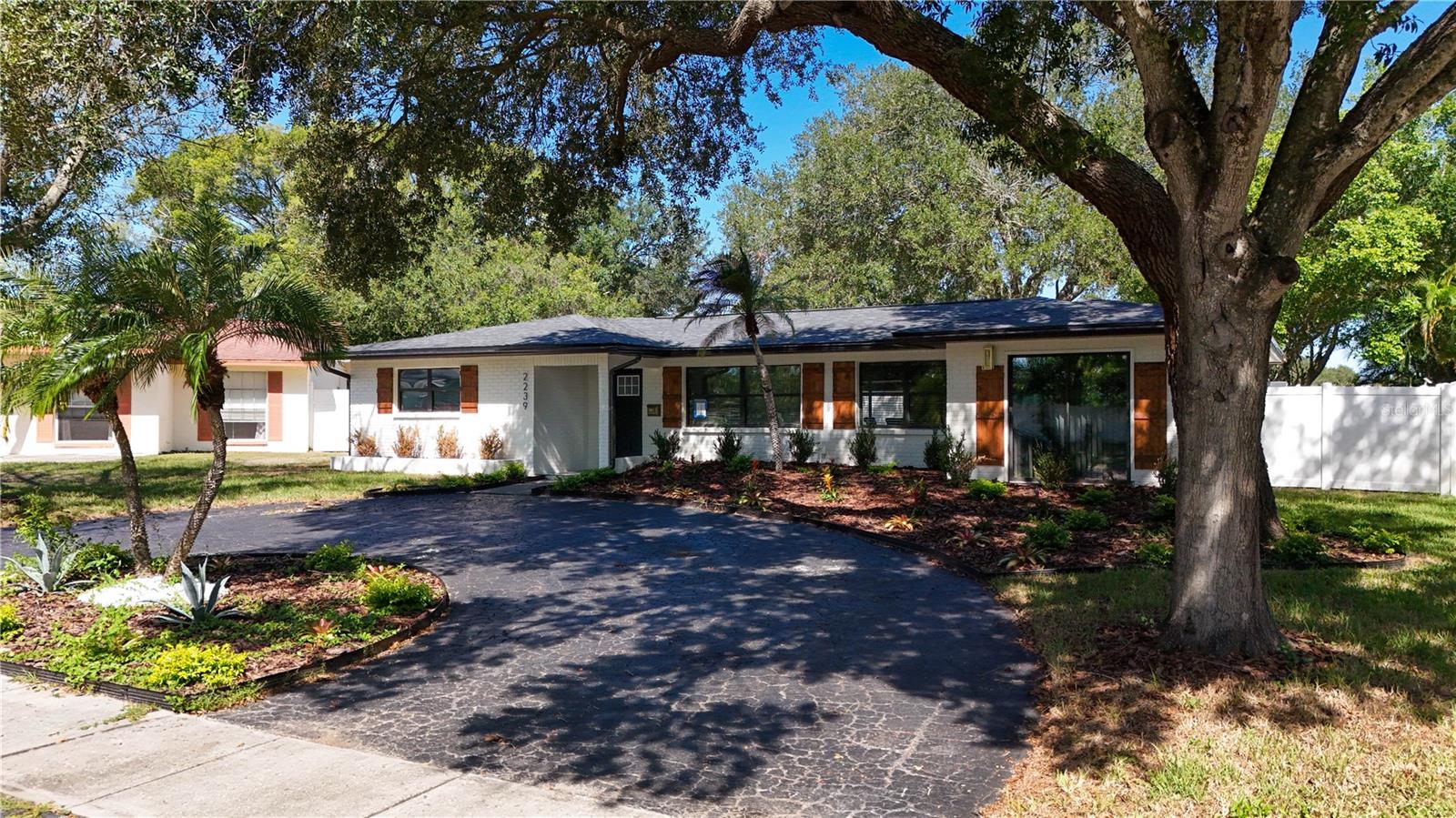 2239 68TH AVENUE N, St Petersburg, FL 33702