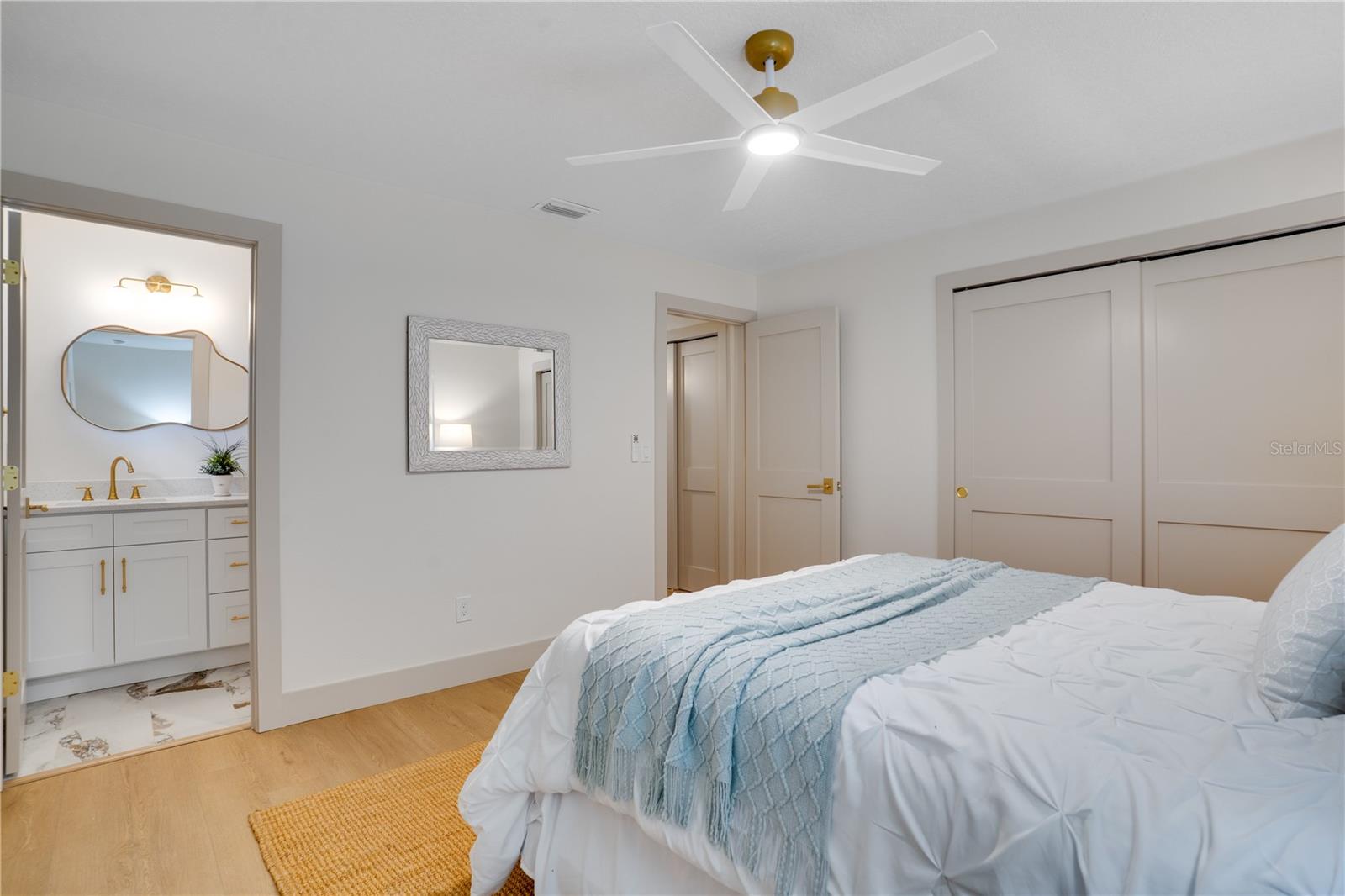 2239 68TH AVENUE N, St Petersburg, FL 33702