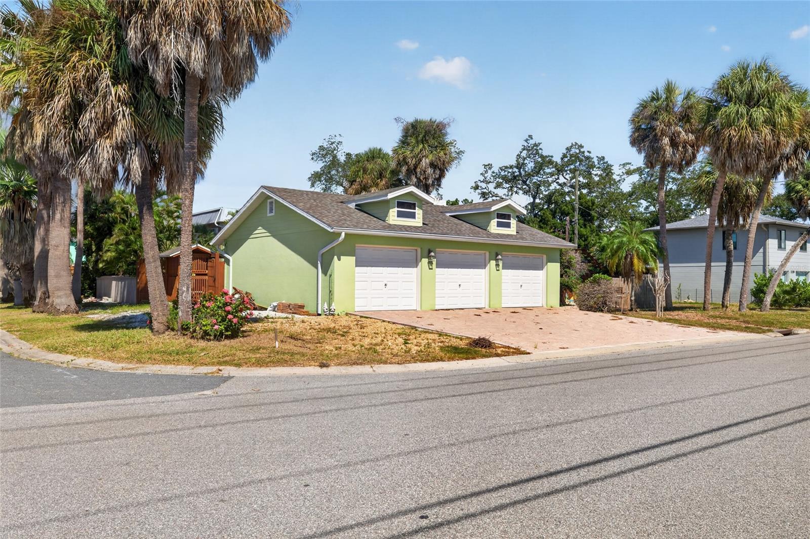 5719 29TH AVE S, Gulfport, FL 33707