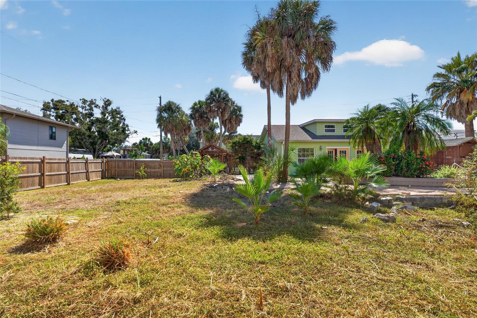 5719 29TH AVE S, Gulfport, FL 33707