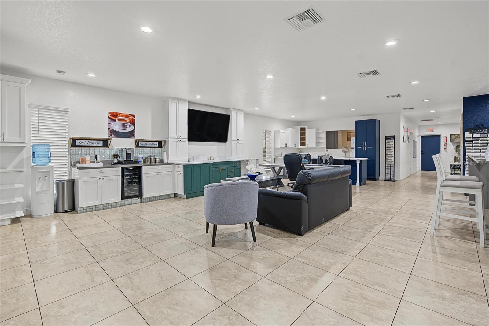 13650 N 12TH STREET, Tampa, FL 33613