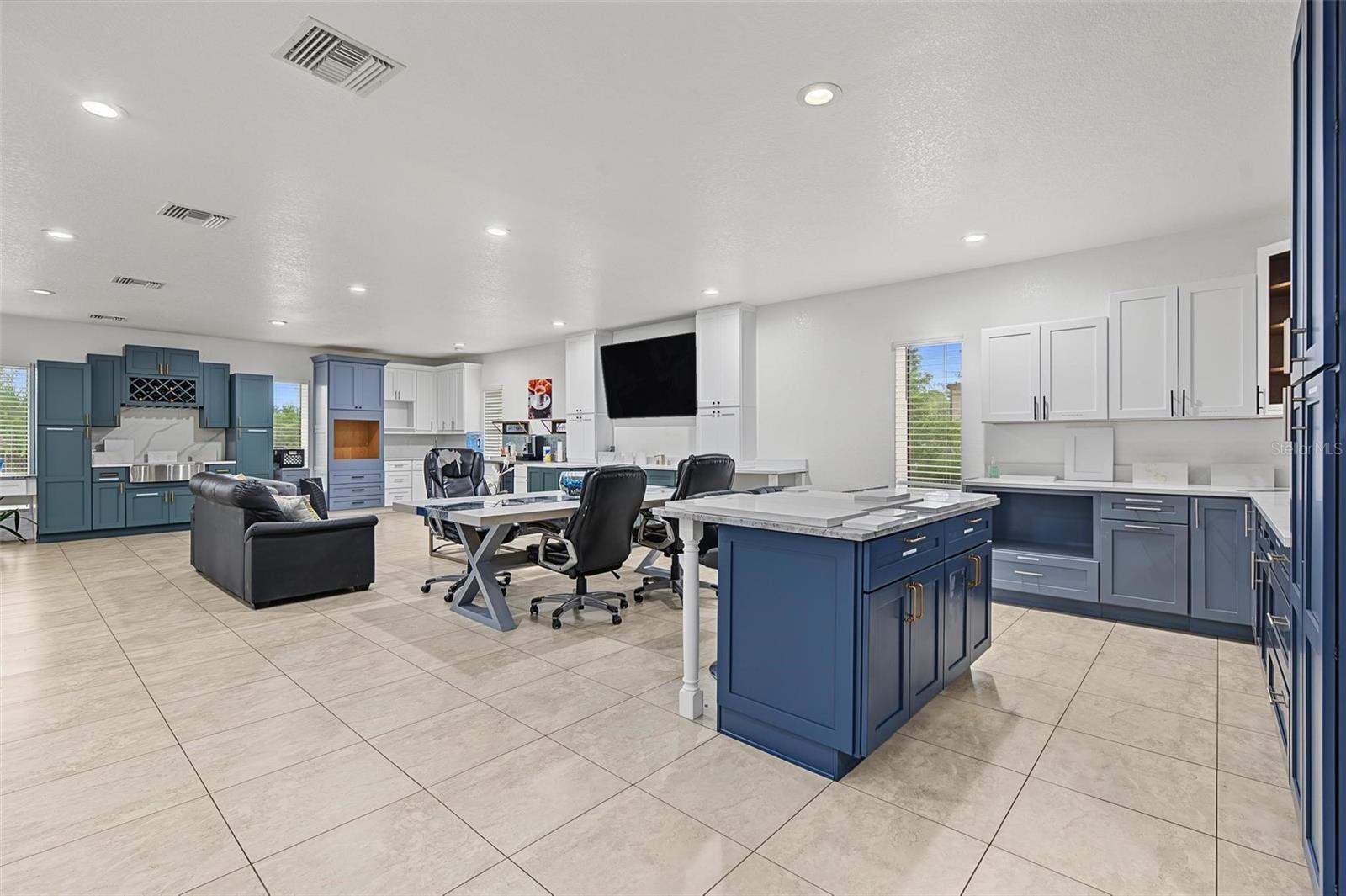 13650 N 12TH STREET, Tampa, FL 33613