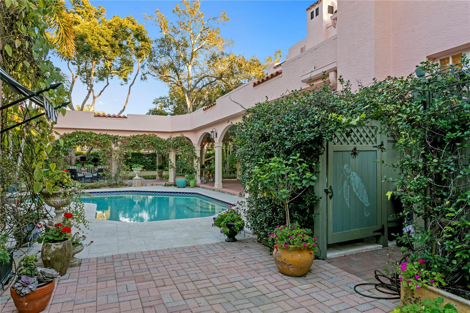 7211 3RD AVENUE S, St Petersburg, FL 33707