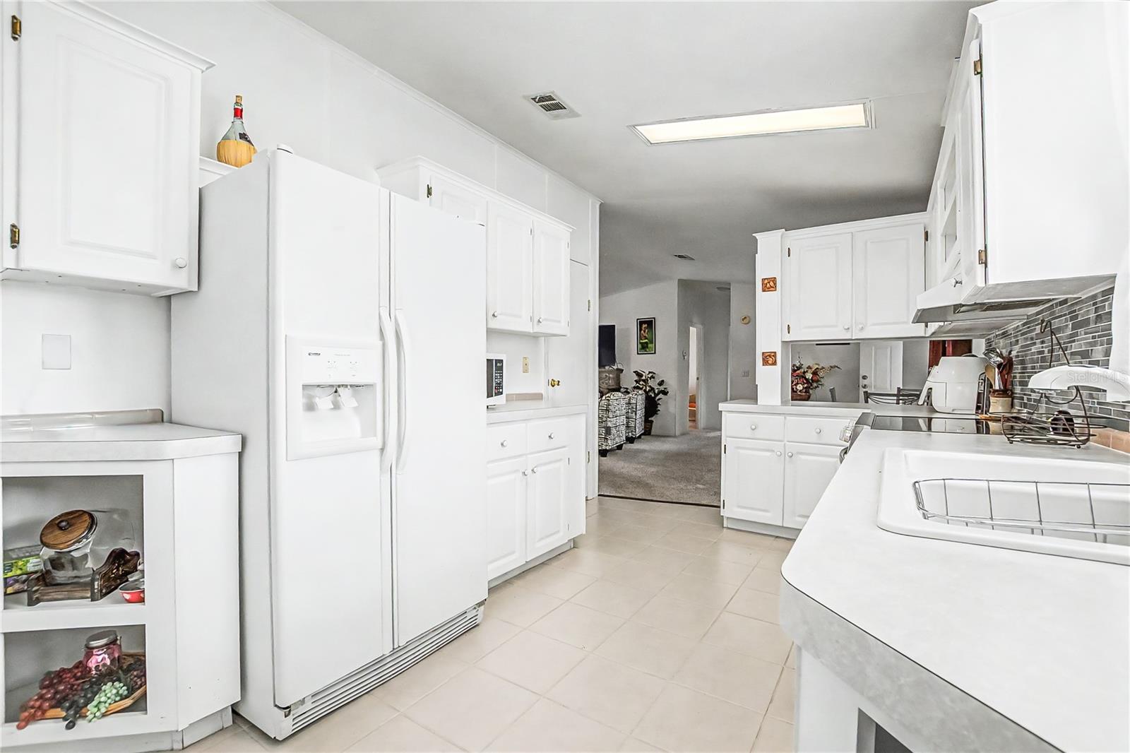 37233 BEVERLY AVENUE, Zephyrhills, FL 33542