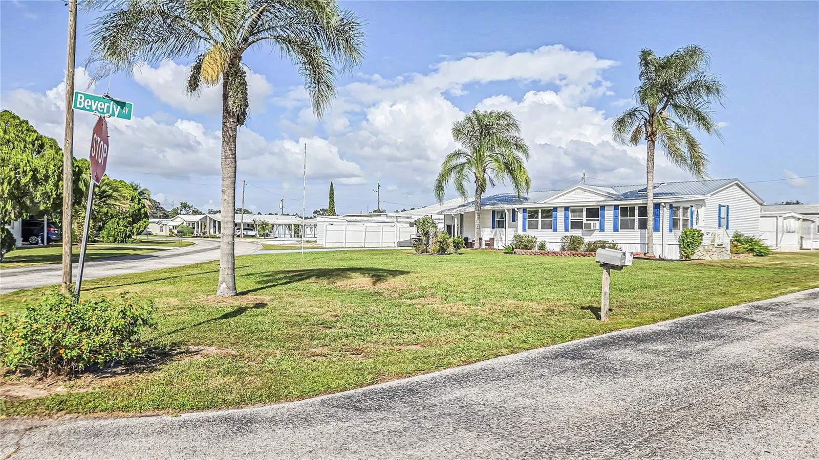 37233 BEVERLY AVENUE, Zephyrhills, FL 33542 37233 BEVERLY AVENUE, Zephyrhills, FL 33542