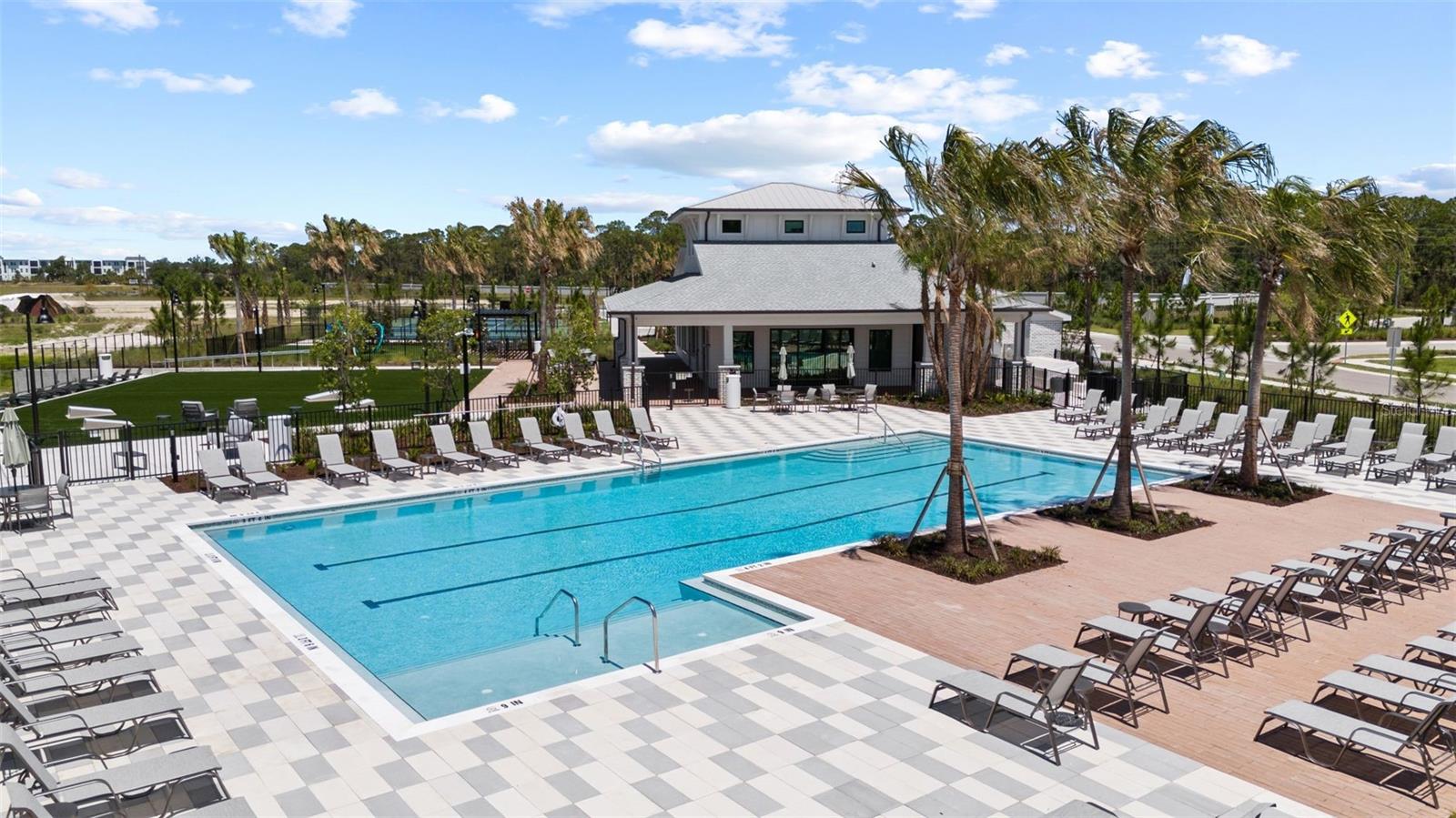 270 HOLLY BANK AVENUE, Nokomis, FL 34275