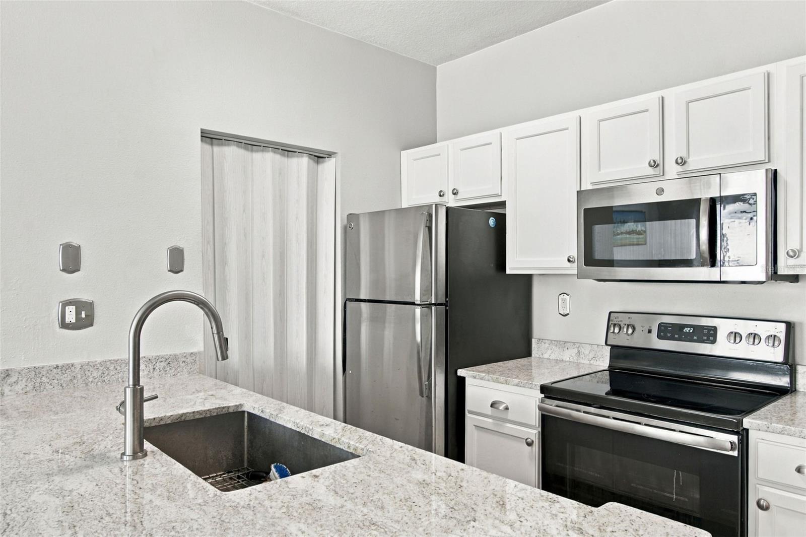 10764 70TH AVENUE, #6107, Seminole, FL 33772