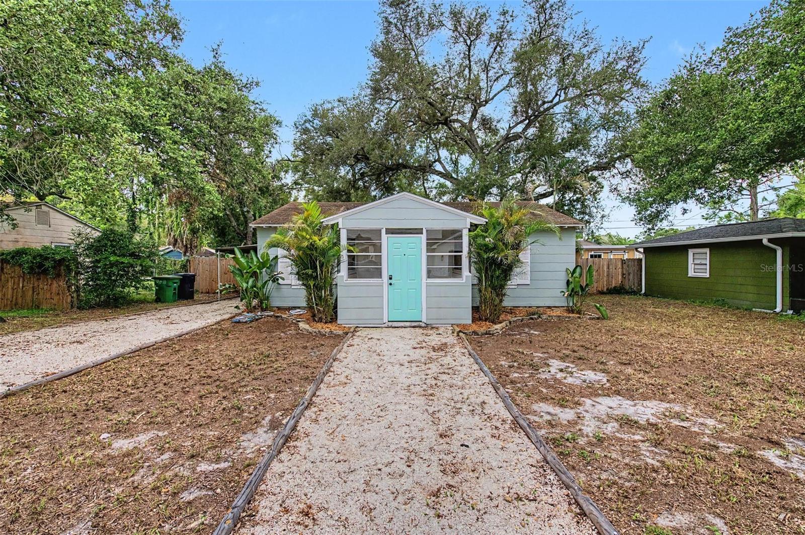 3208 W HARTNETT AVENUE, Tampa, FL 33611