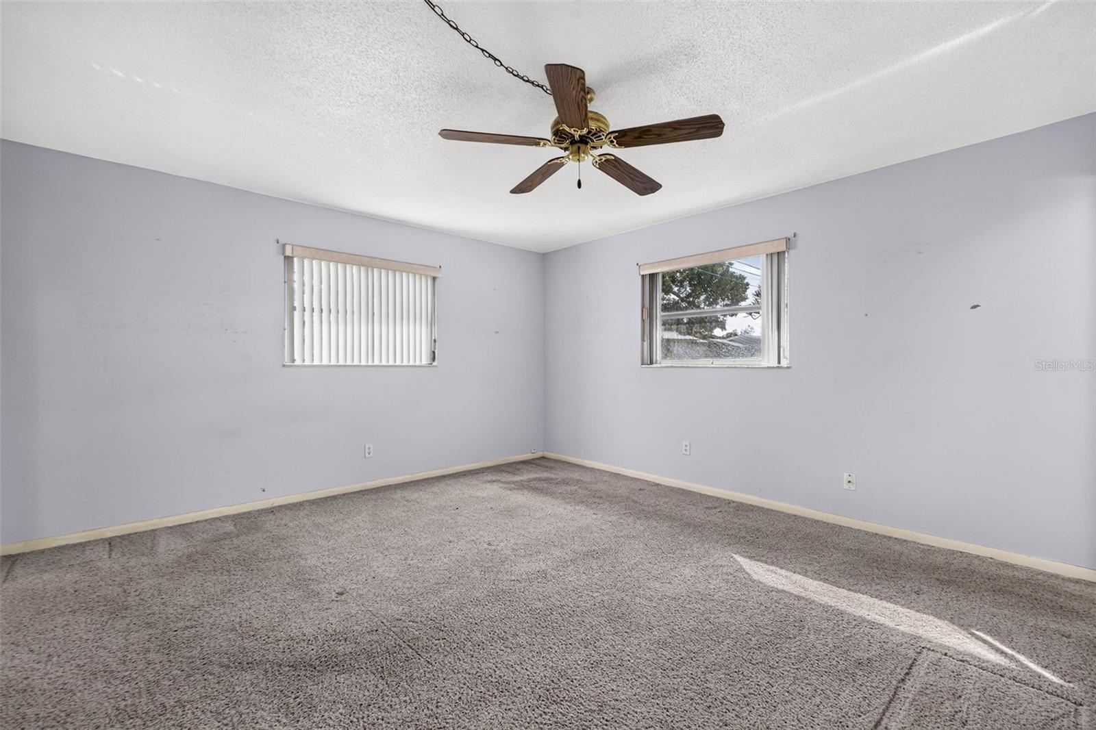 8779 143RD STREET, Seminole, FL 33776