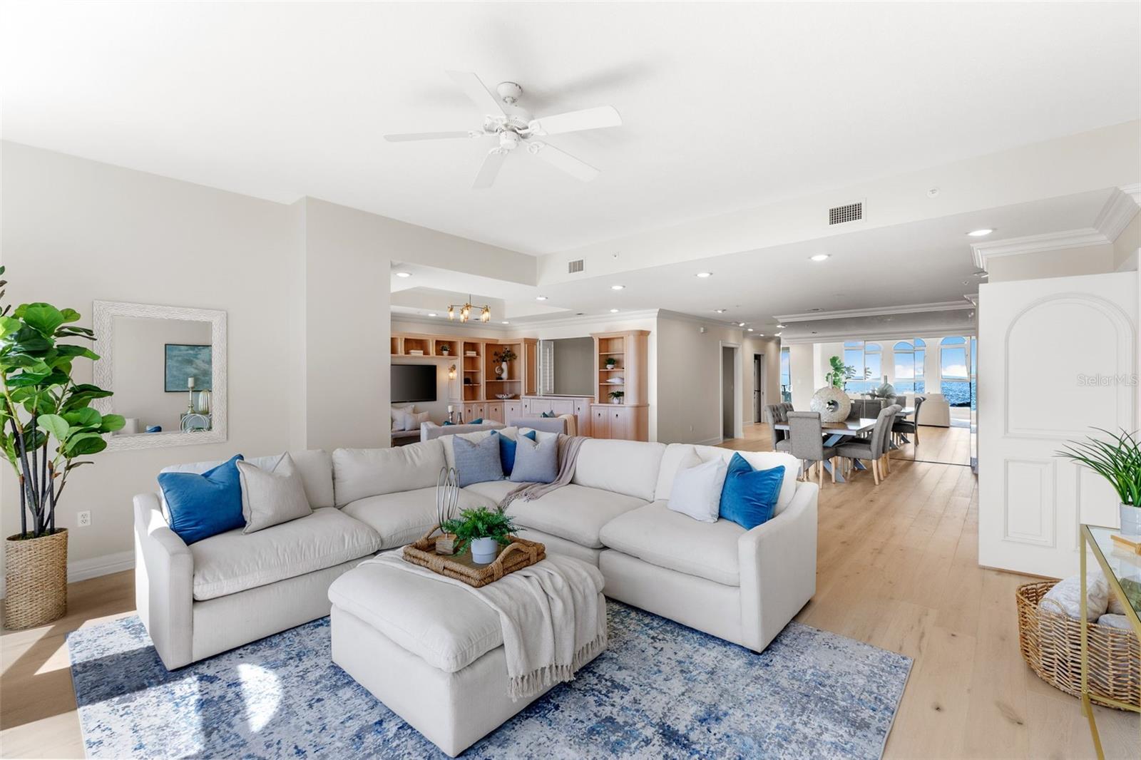 288 BEACH DRIVE NE, #9B, St Petersburg, FL 33701