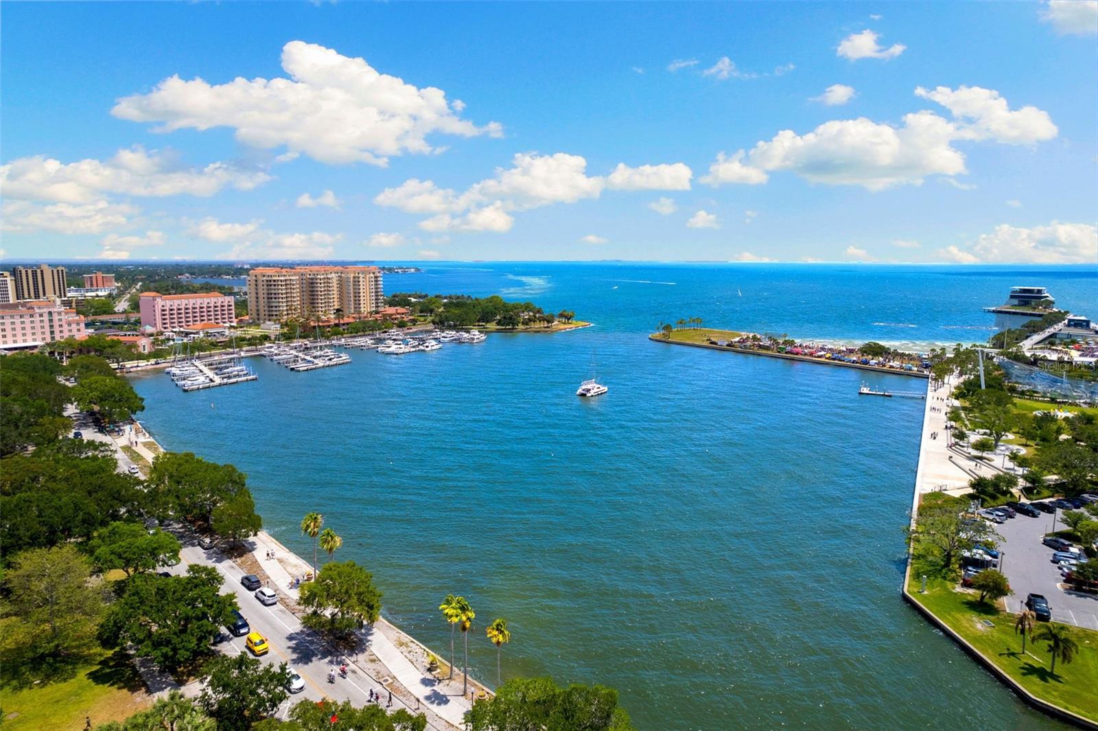 288 BEACH DRIVE NE, #9B, St Petersburg, FL 33701