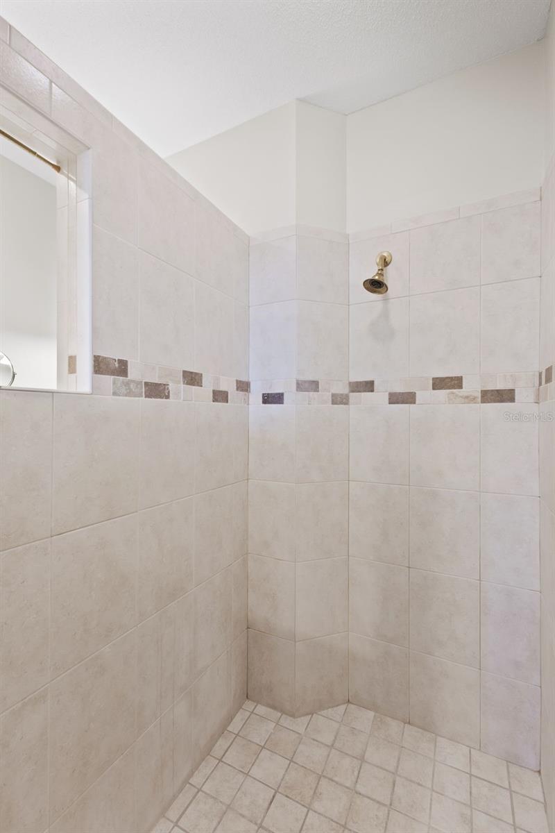 288 BEACH DRIVE NE, #9B, St Petersburg, FL 33701