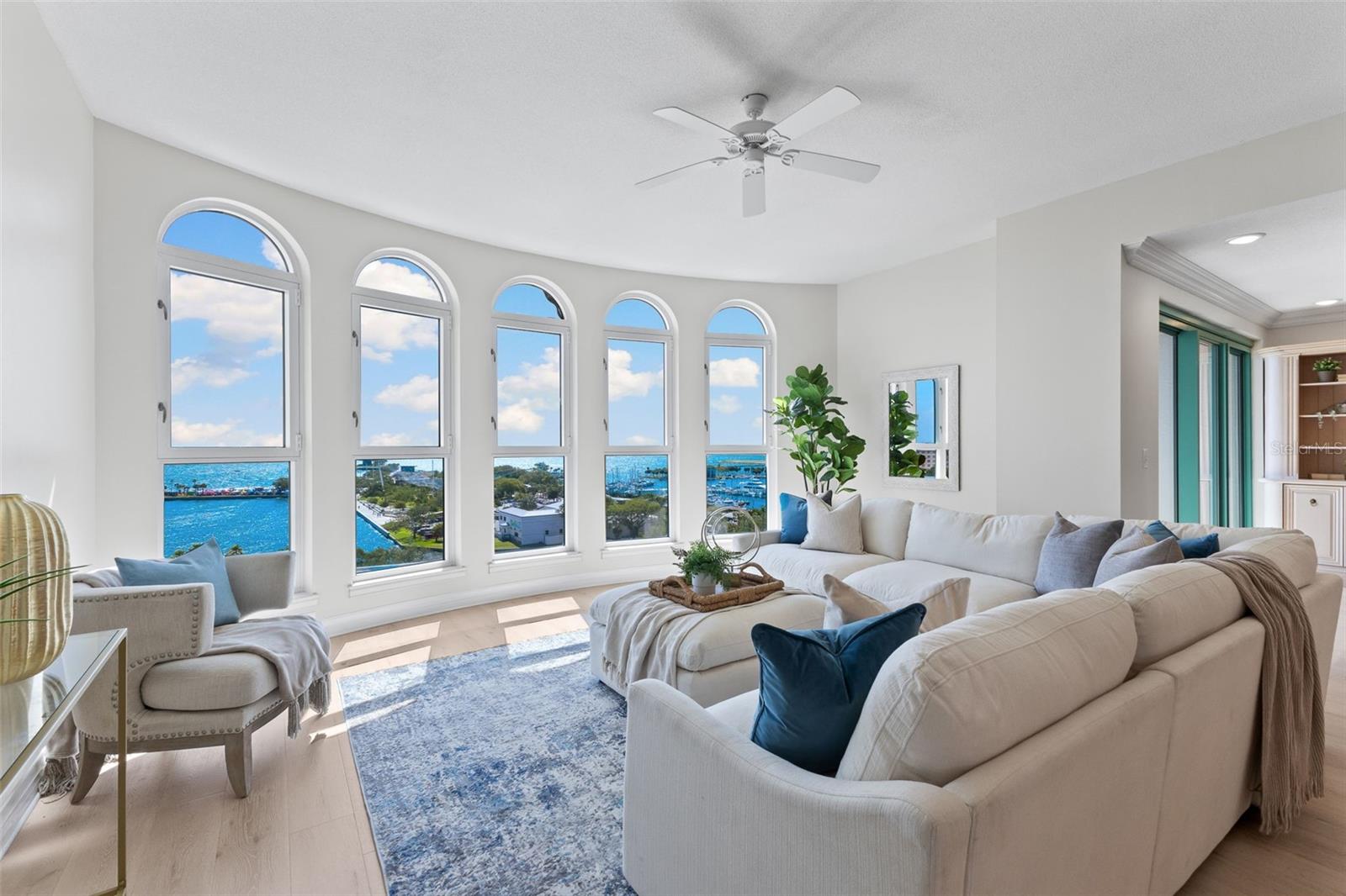 288 BEACH DRIVE NE, #9B, St Petersburg, FL 33701