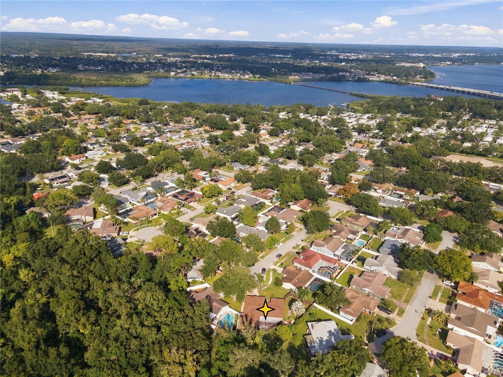 82. Aerial Views Show You Proximity to Tampa Bay, Clearwater, Dunedin.. All Very Short Rides!