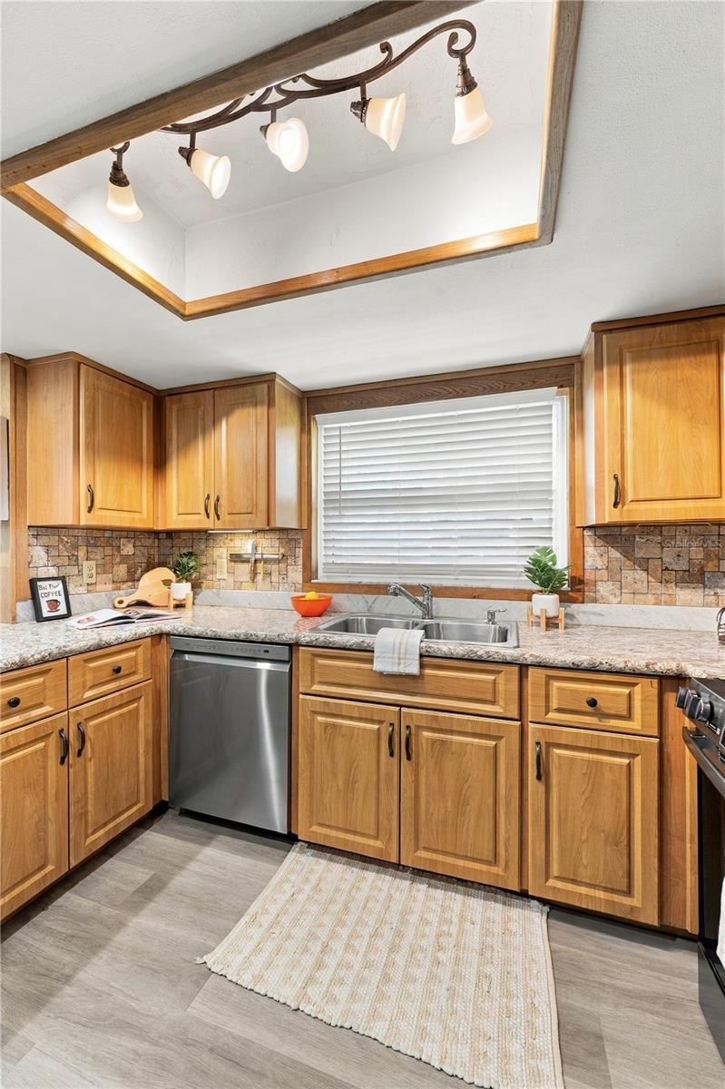 16. Kitchen (9.4 x 12.2') Has the Much Desired Window Over the Sink we ALL LOVE!