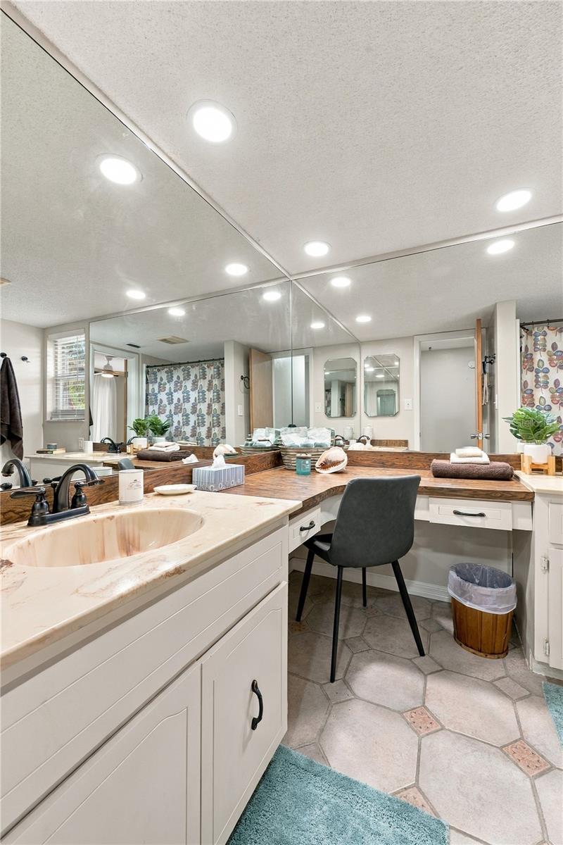 29. Bathroom #2 (7 x 10.4') w Hallway Access Shown Here.. & Private Entry from Bedrm #2..