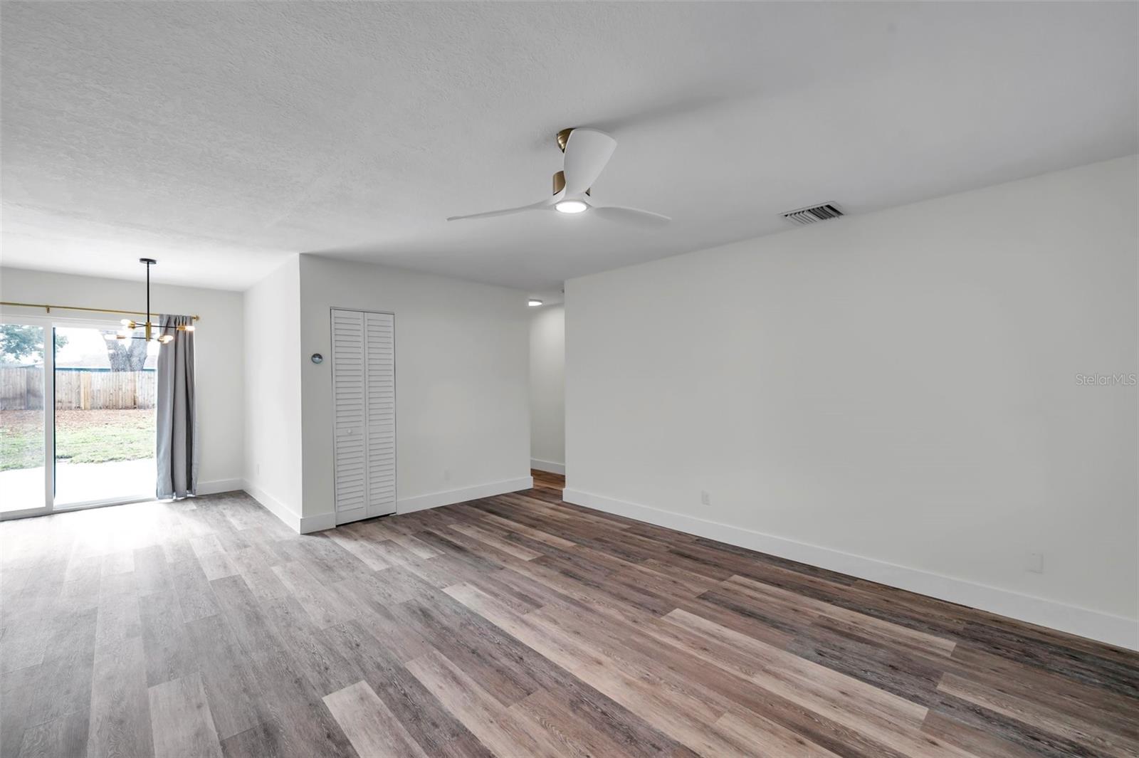 2238 13TH AVENUE SW, Largo, FL 33770 2238 13TH AVENUE SW, Largo, FL 33770