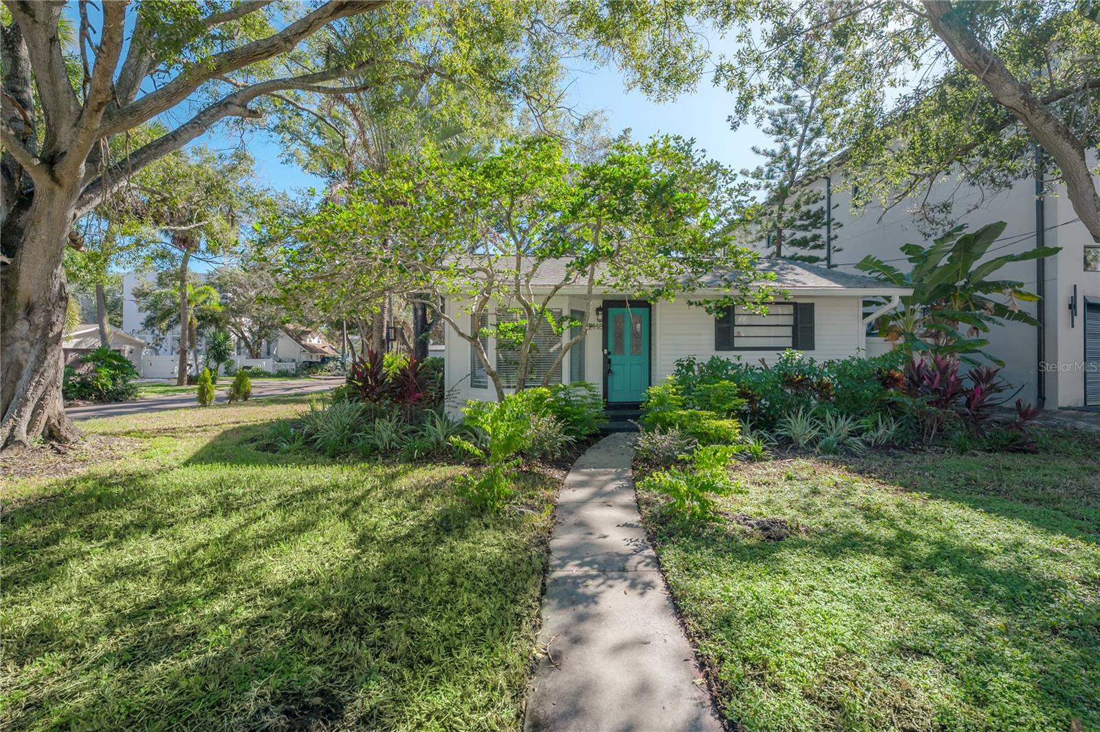 2118 S VENUS STREET, Tampa, FL 33629