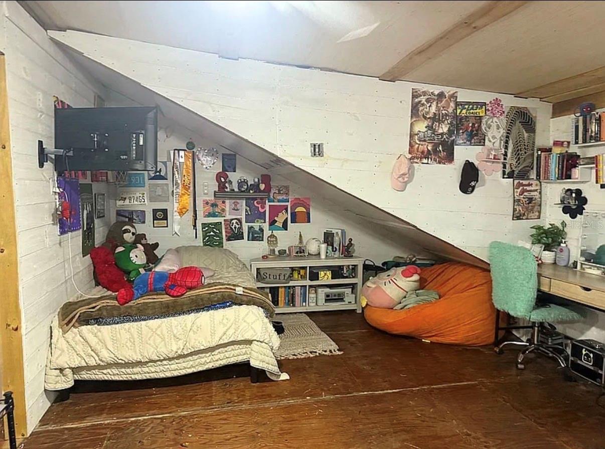 Studio/mother in law suite