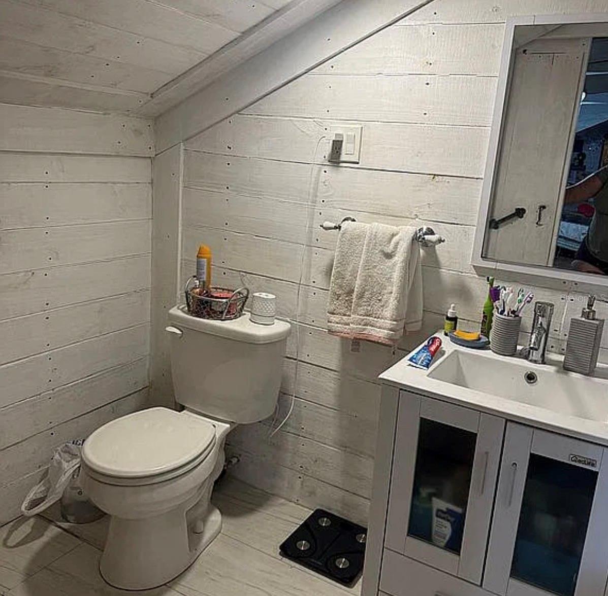 Studio/mother in law suite