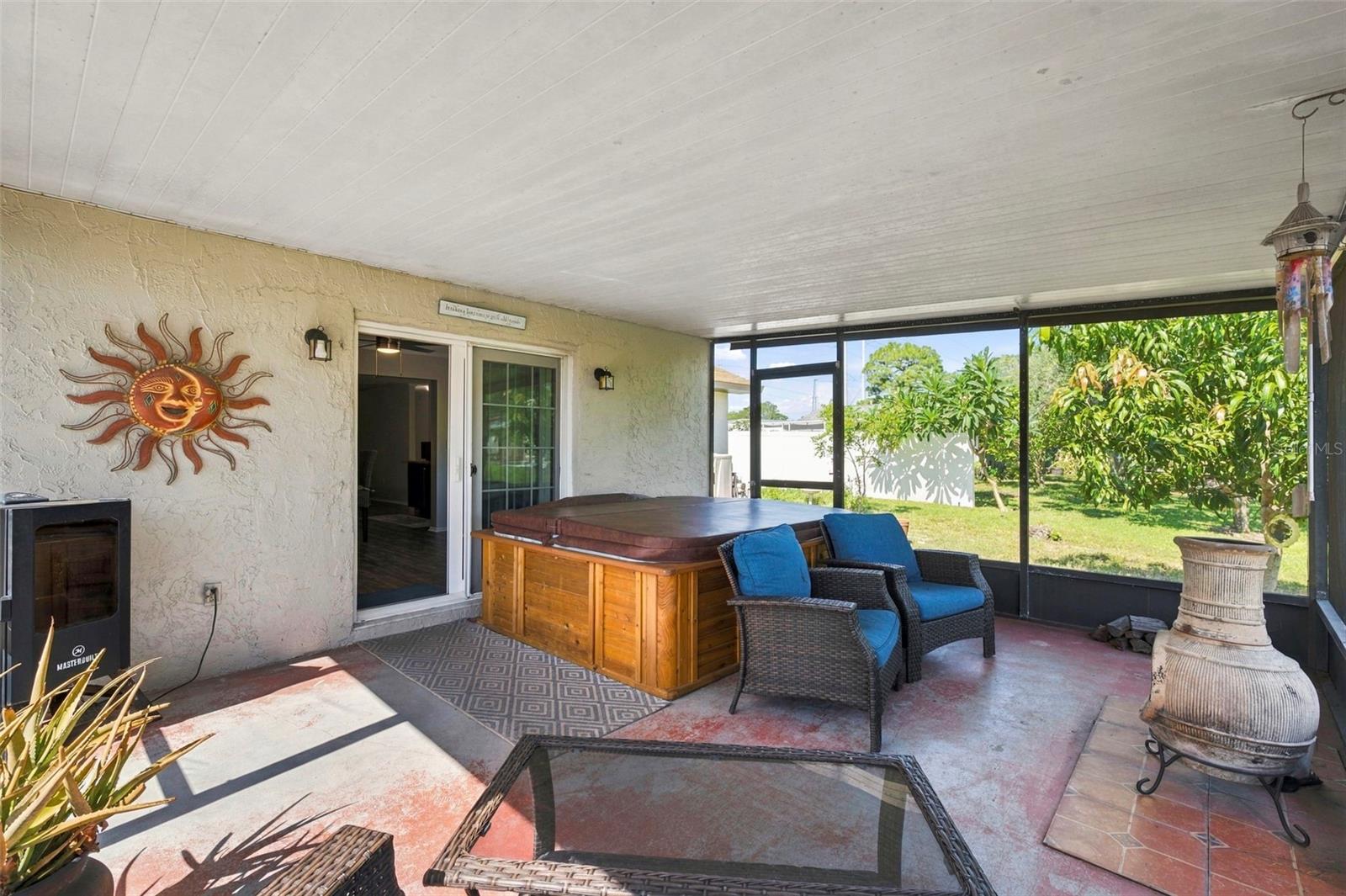 1279 S DISSTON AVENUE, Tarpon Springs, FL 34689