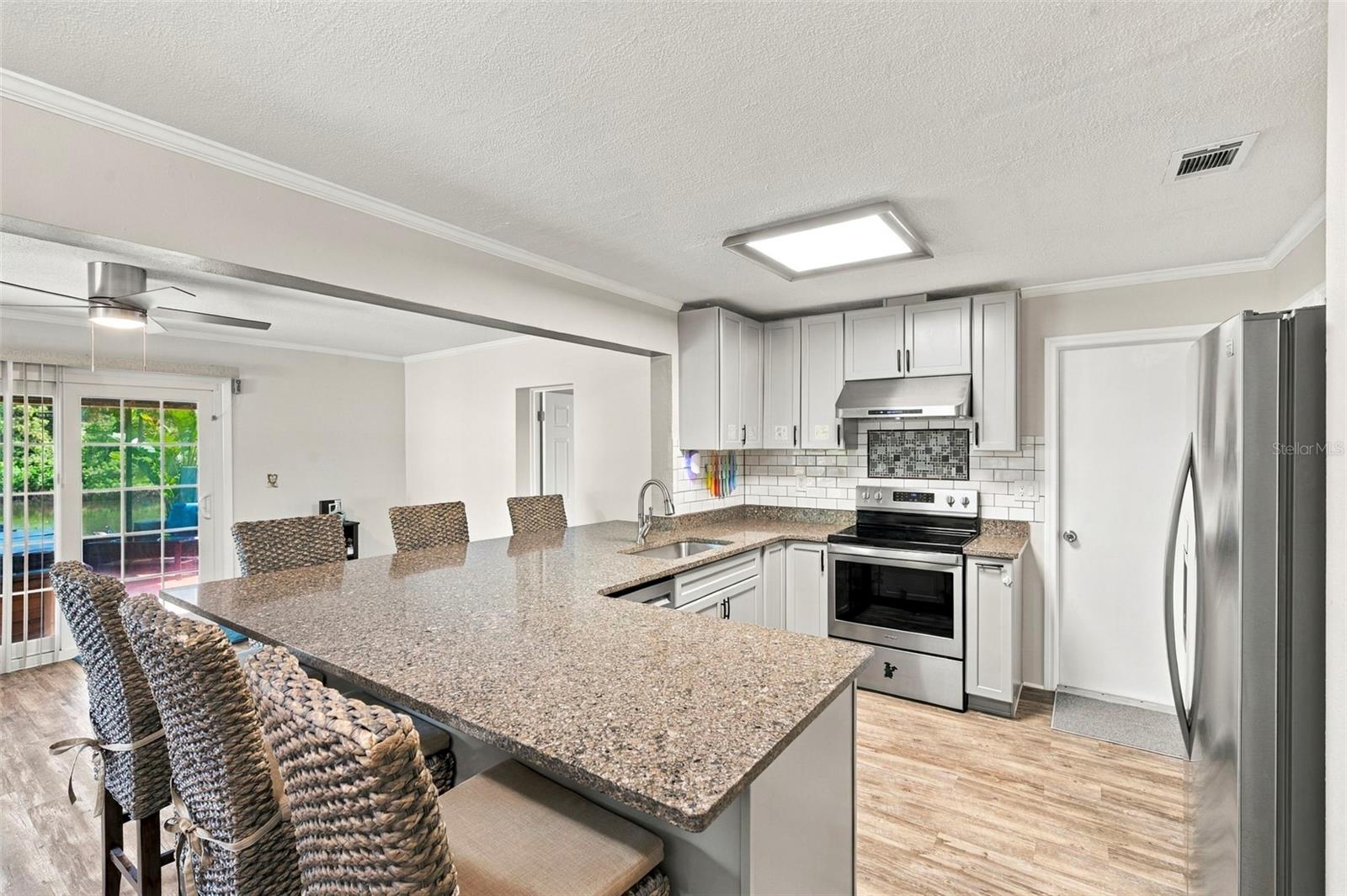 1279 S DISSTON AVENUE, Tarpon Springs, FL 34689