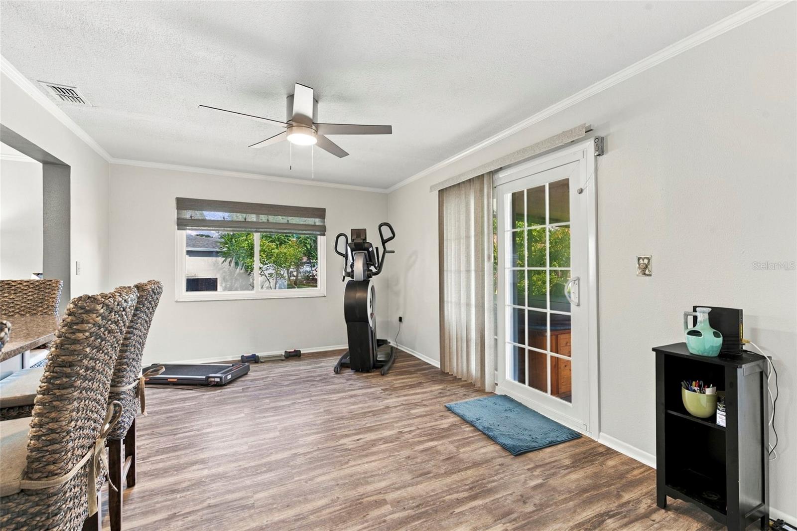 1279 S DISSTON AVENUE, Tarpon Springs, FL 34689