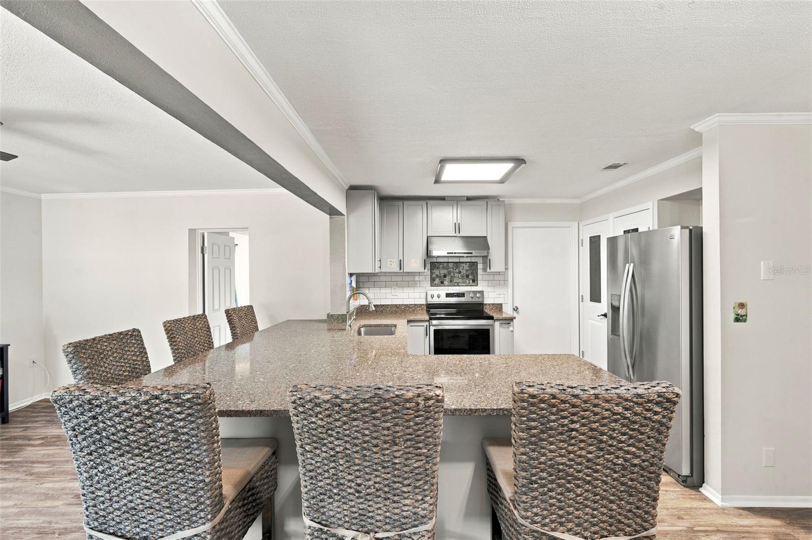 1279 S DISSTON AVENUE, Tarpon Springs, FL 34689