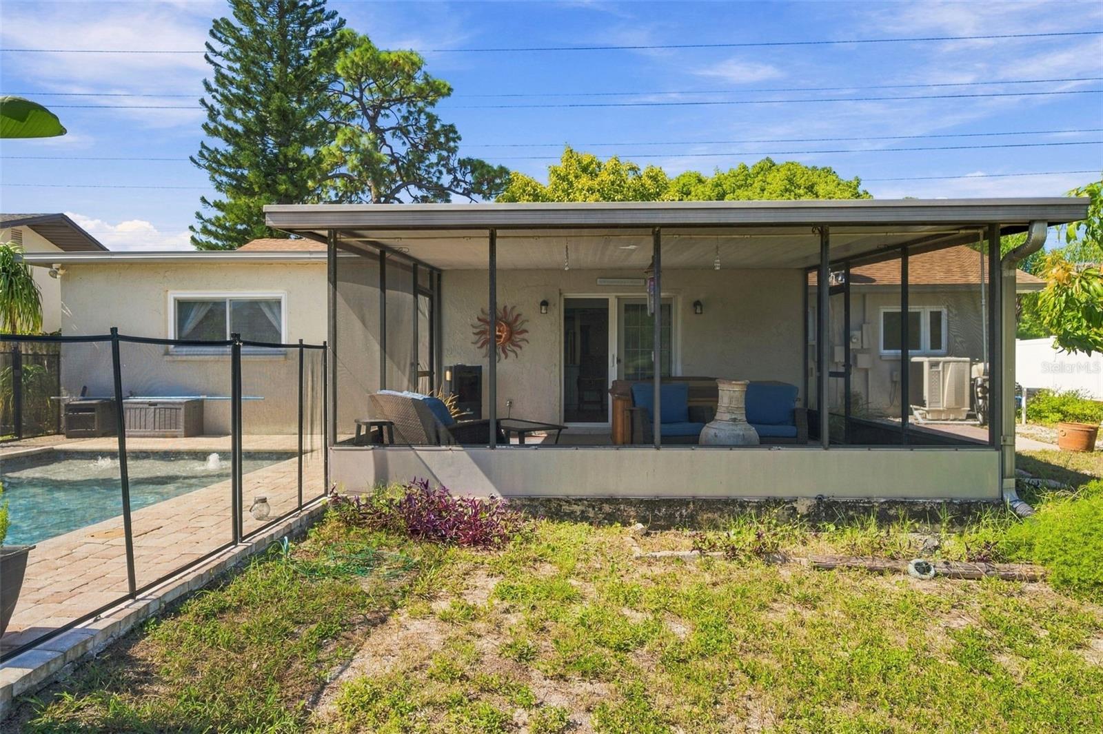 1279 S DISSTON AVENUE, Tarpon Springs, FL 34689