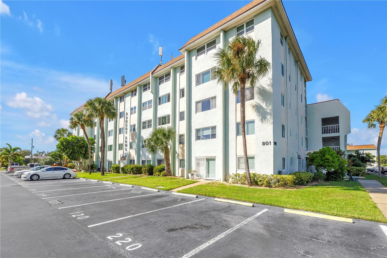801 83RD AVENUE N, #214, St Petersburg, FL 33702