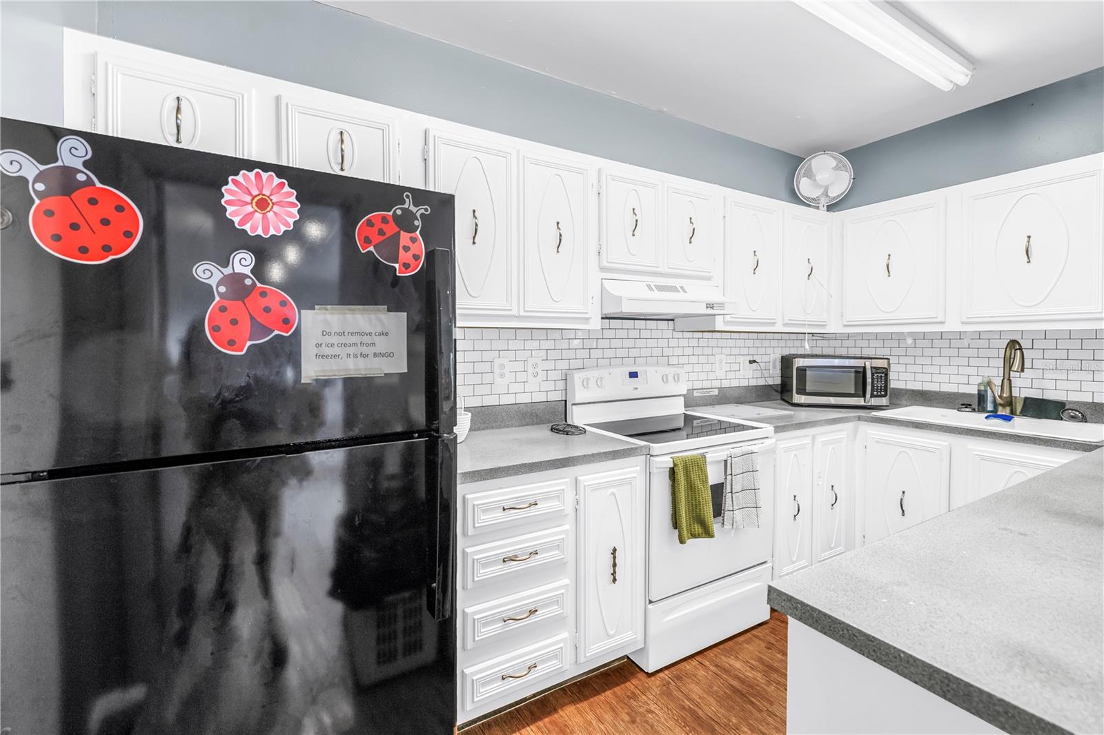 801 83RD AVENUE N, #214, St Petersburg, FL 33702