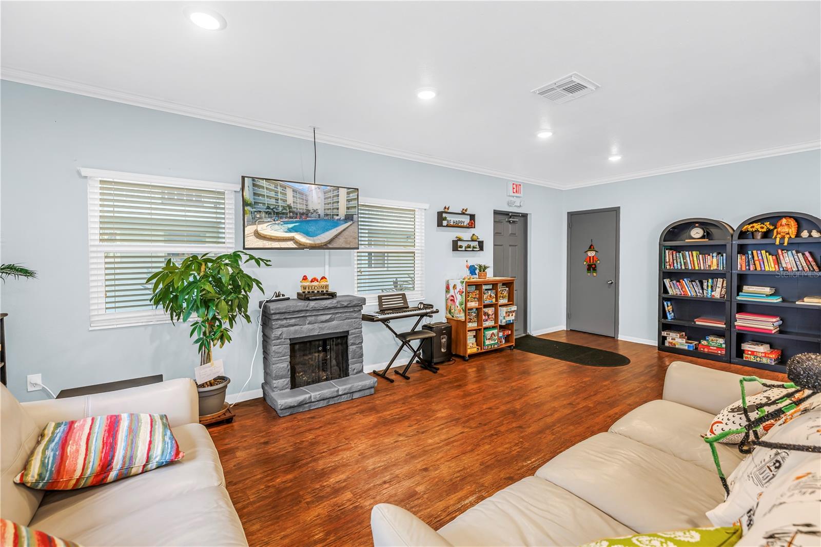 801 83RD AVENUE N, #214, St Petersburg, FL 33702