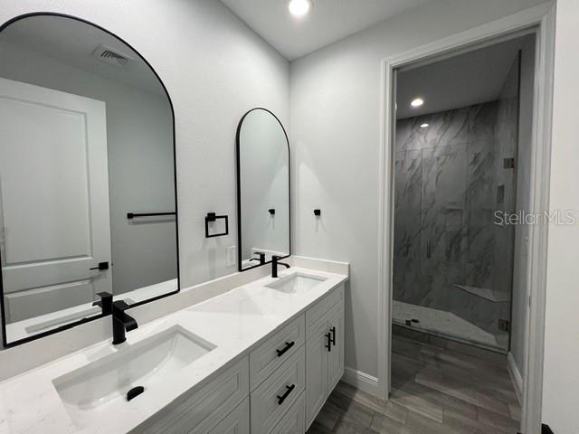 Bathroom 2 Between Bedrooms 2 &3