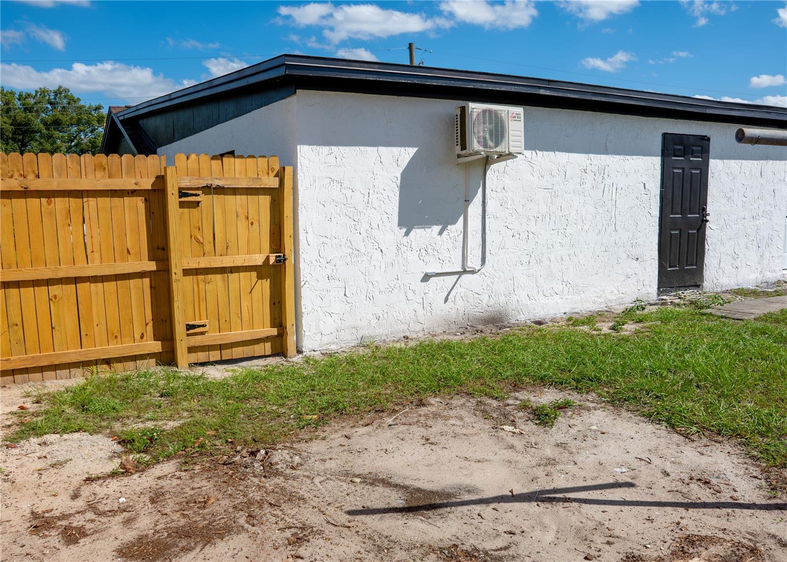 3414 CARIOCA COURT, Tampa, FL 33605